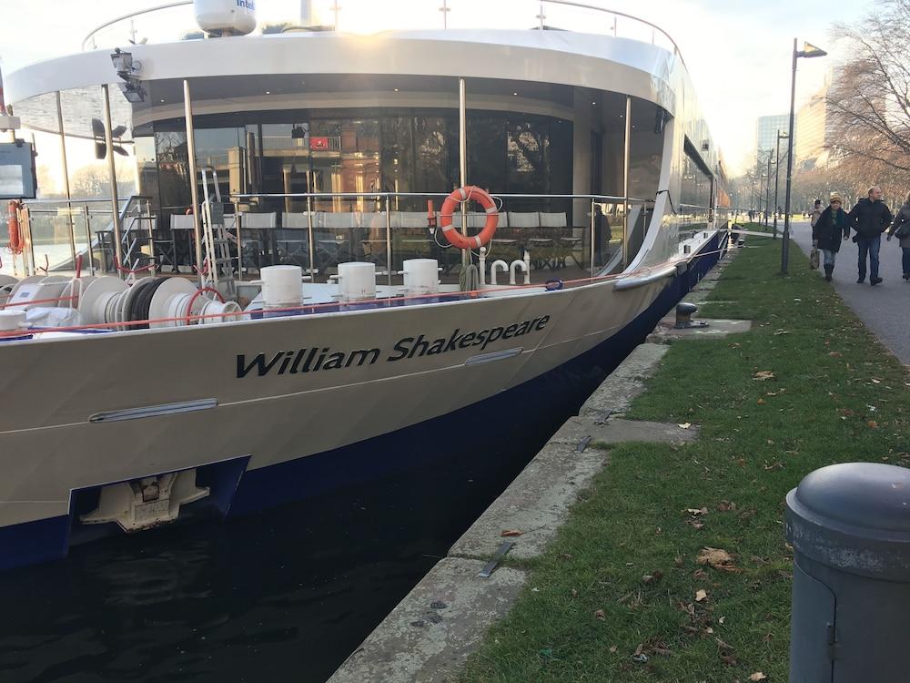 سيلكت إم إس ويليام شكسبير - دوسلدورف المنطقة الخارجية