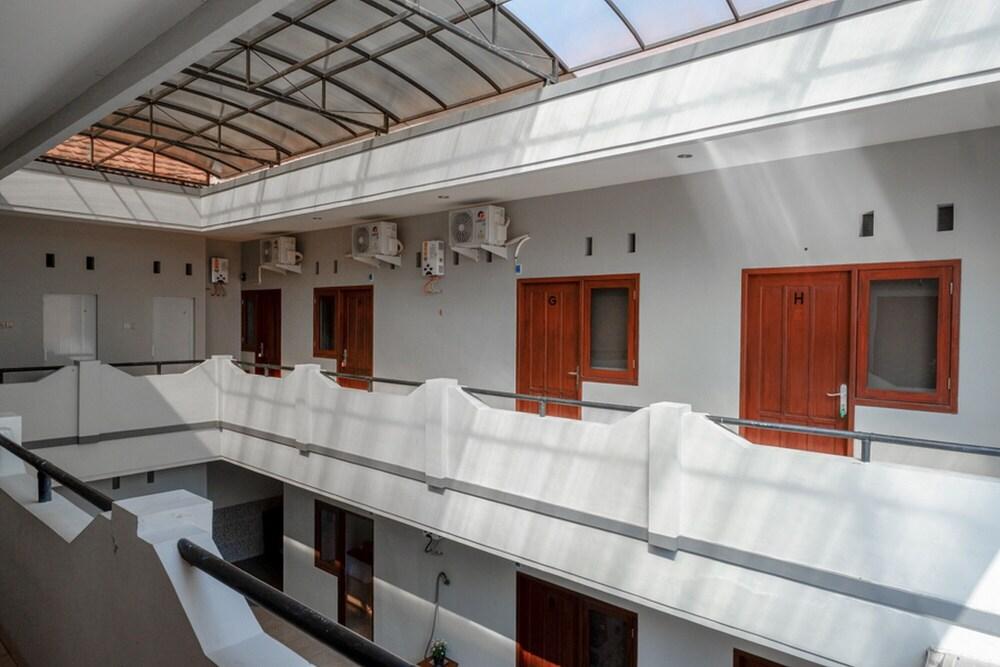 ريد دورز نير ألون ألون كودوس 2 المنطقة الخارجية