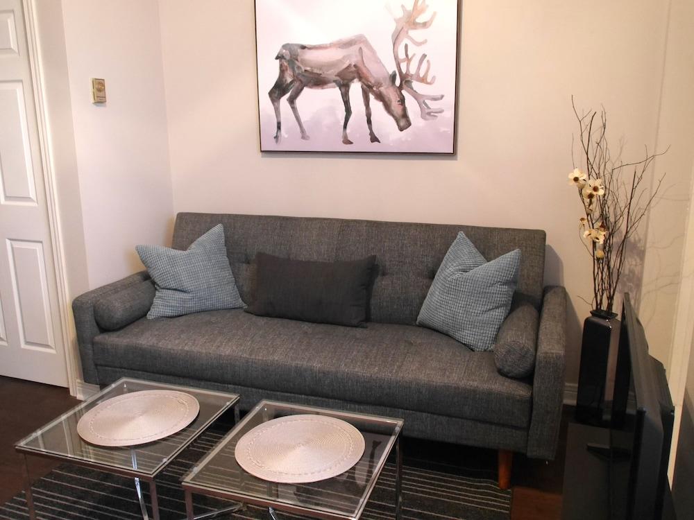 Trendy 1BR Unit on Queen St. W. Living Room