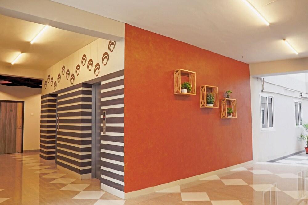 داون تاون بيزنس هوتل الردهة