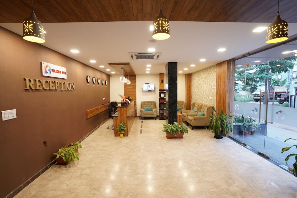 Silicon Inn Reception