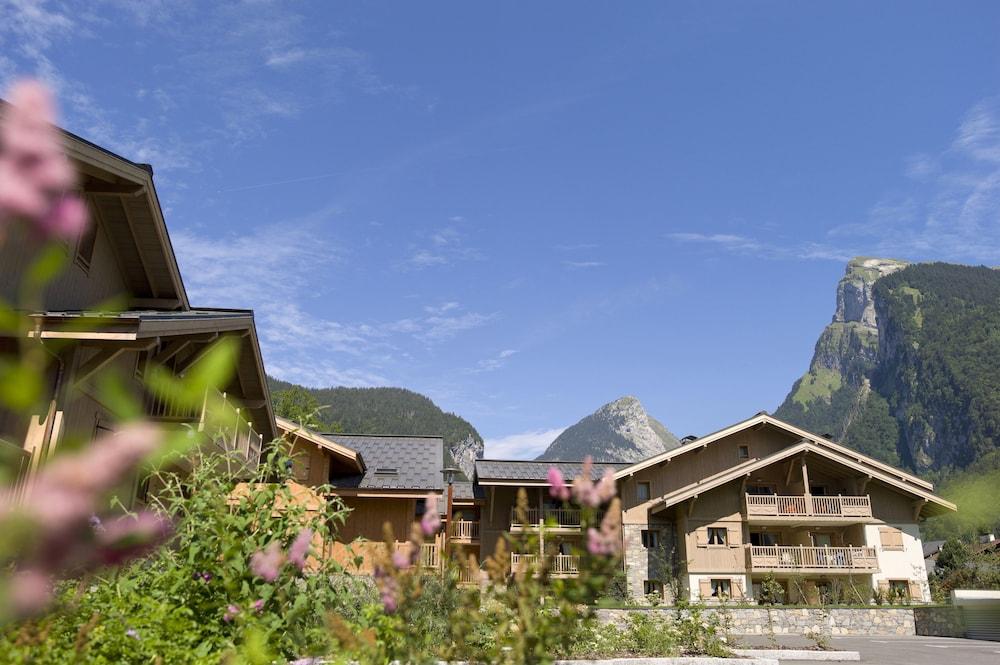 CGH Résidences & Spas La Reine des Prés Exterior