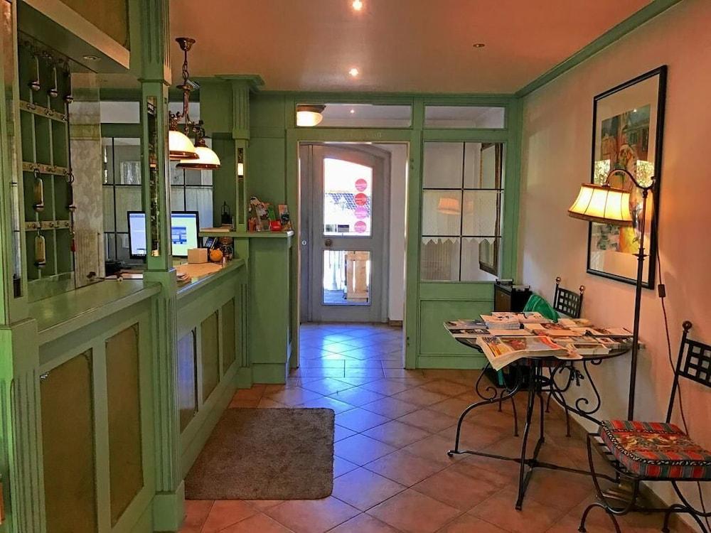 هوتل كينبيرجير هوف منطقة الاستقبال