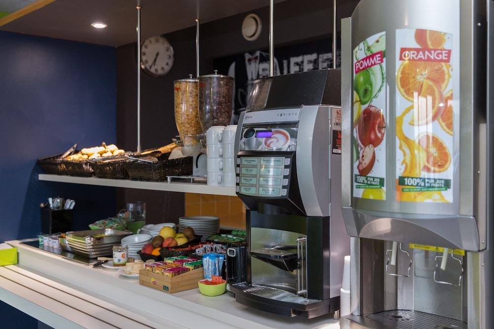 هوتل إيبيس بدجيت لين إيست تشابوناي الردهة