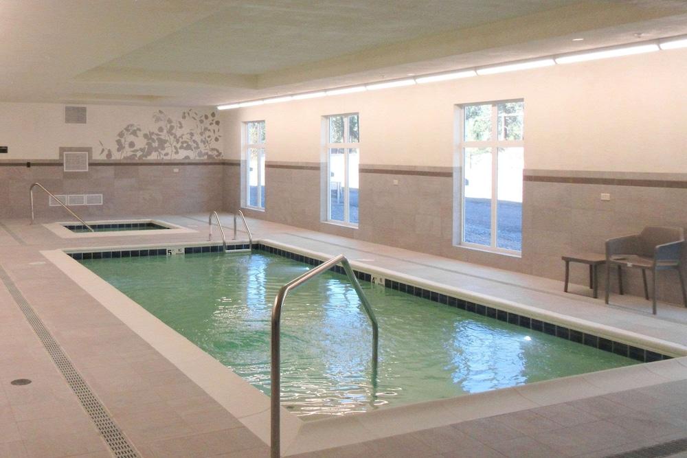 سلييب إن آند سويتس شيلوكين كروتر ليك جنكشن زحليقة مائية