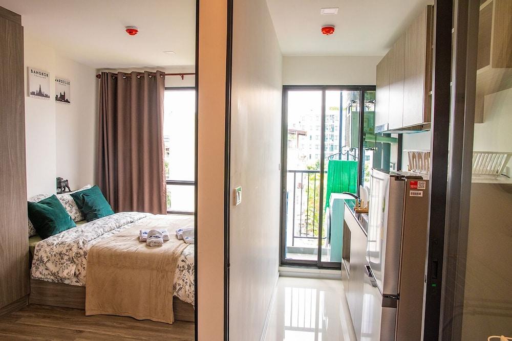 Apartment 450m from BTS with Sky Pool - bkbloft10 Room