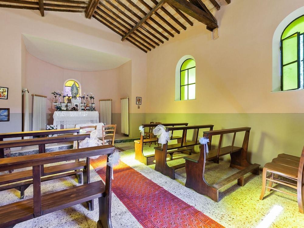 إينتيسينج هوليداي هوم إن تشياني ويذ سويمينج بول المنطقة الخارجية