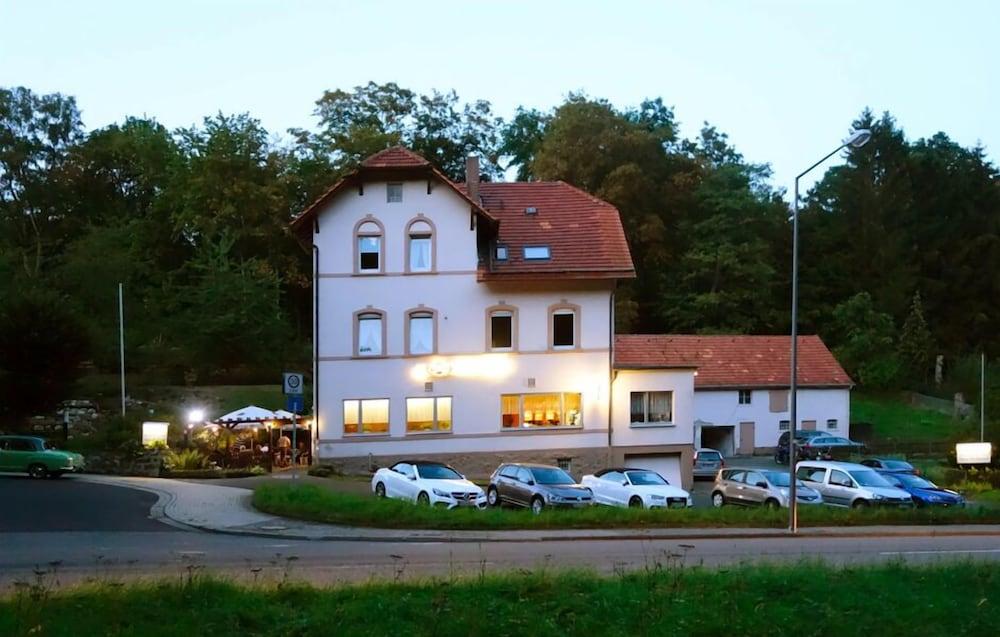 هوتل ريستورانت نيو هولاند