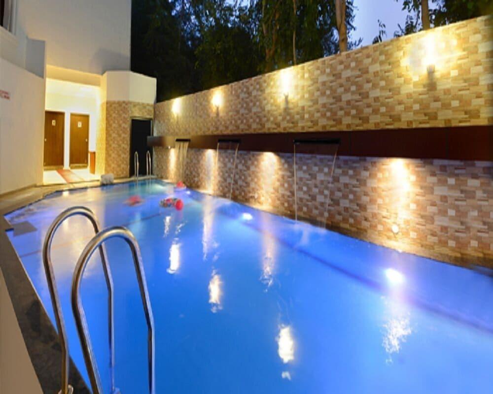 هوتل بوشبفيلا الصورة الأساسية