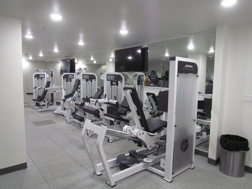 Romantic Studio with Bay View Fitness Facility