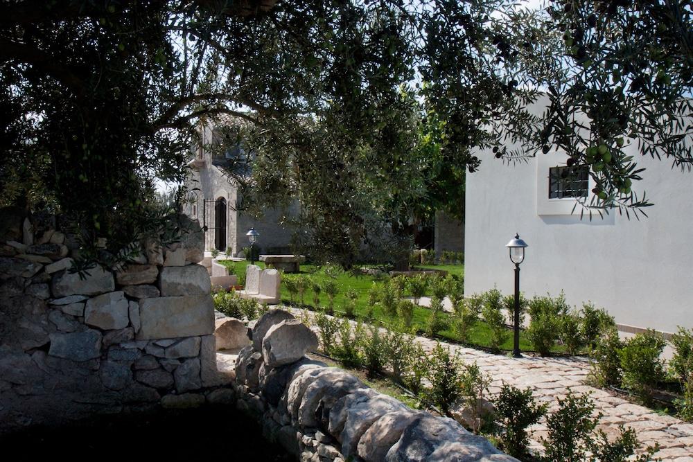 سيرافالي ريليه آند كانتري فيلا المنطقة المحيطة بالمنشأة