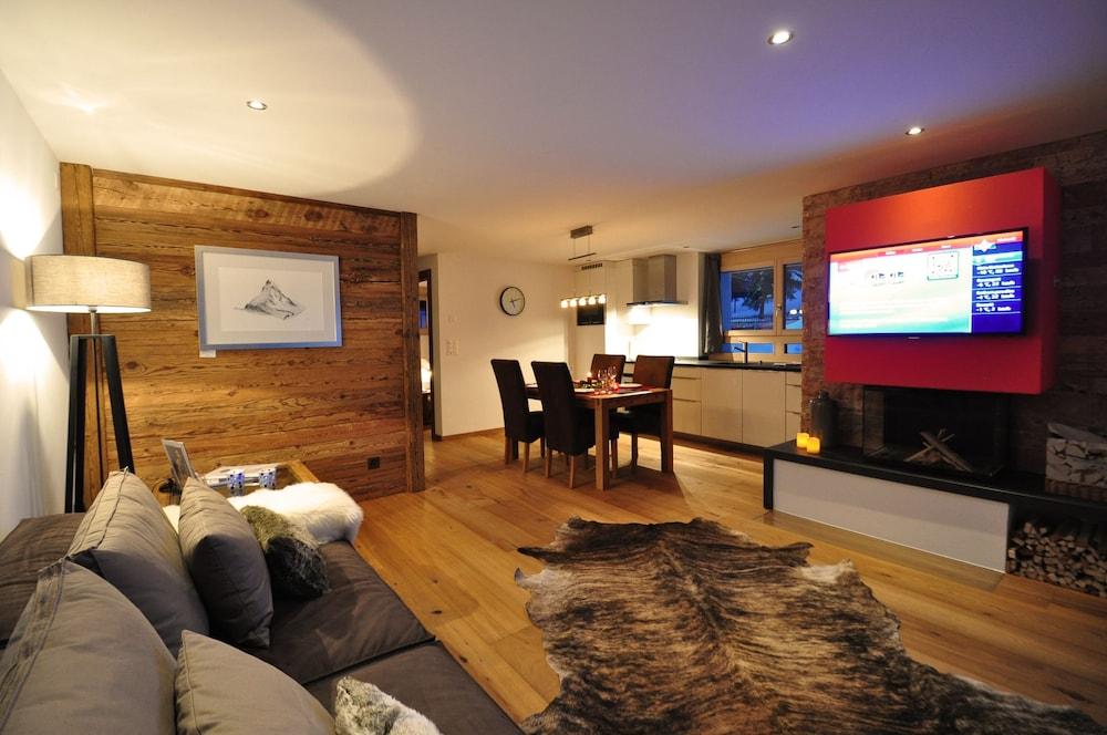 هاوس أدريان - وونونغ أدري الصورة الأساسية