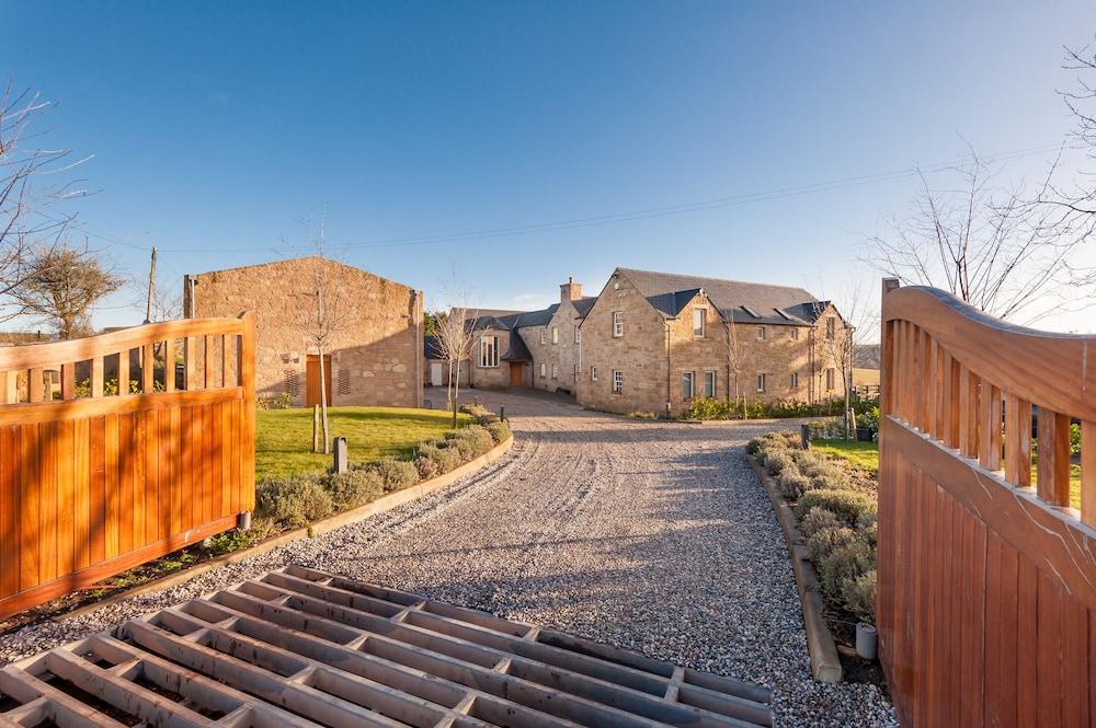 The Queens View Luxury B&B Featured Image