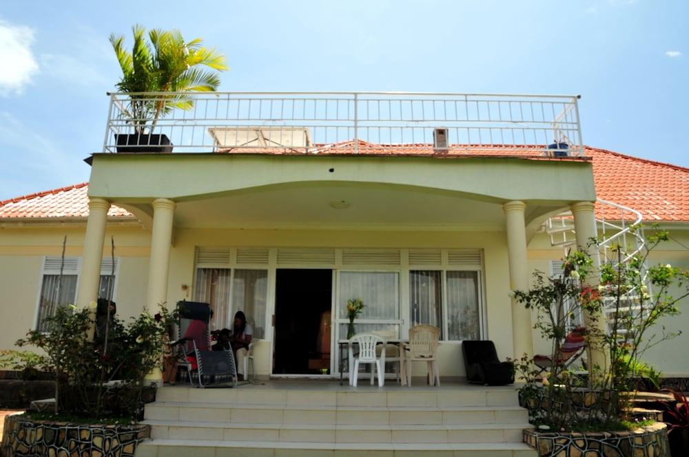 فيكتوريا ليك فيو جيست هاوس آند سافاريس تفاصيل الفندق من الخارج