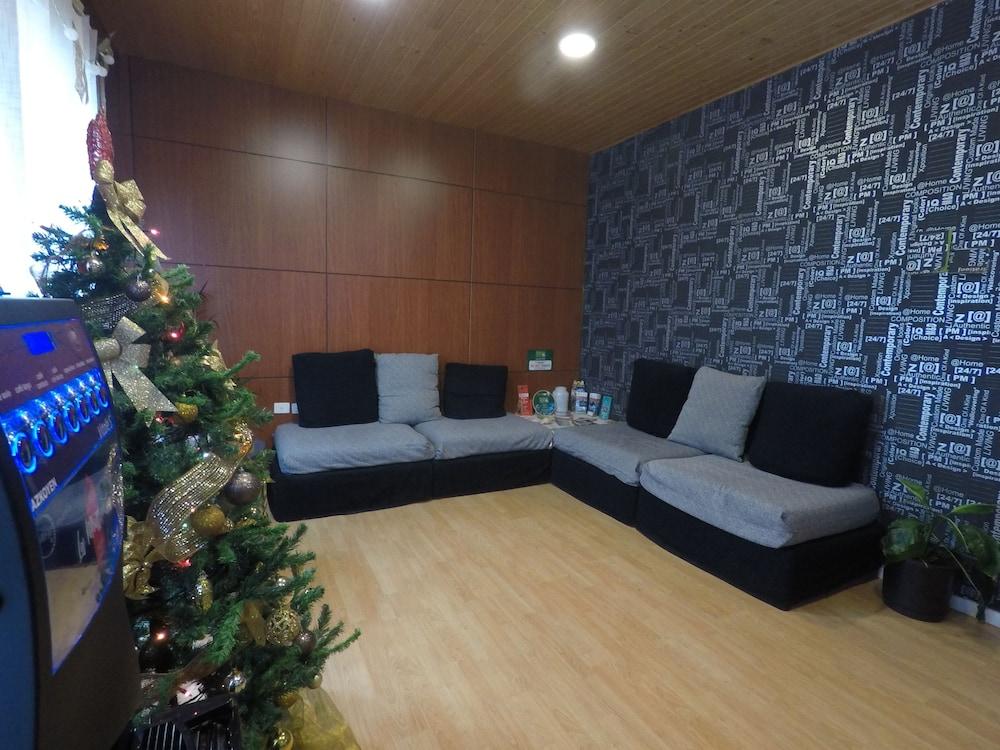 بورا بورا ذا هوتل منطقة الانتظار في الردهة