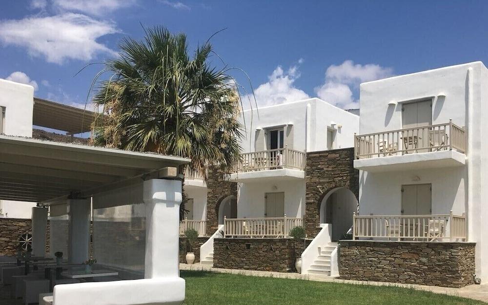 ناينميا سويتس آند أوبن أير سبا المنطقة الخارجية