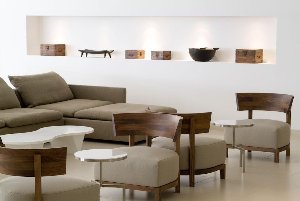 Napa Mermaid Hotel & Suites Lobby Lounge