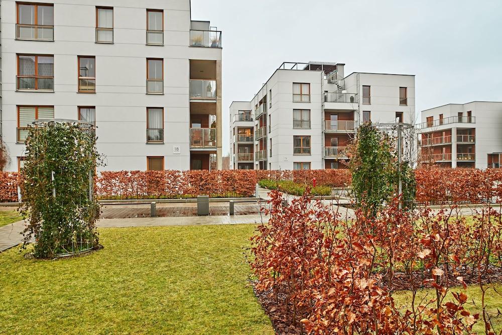 آياراس رويال أبارتمنتس - آياراس نادمورسكي دوور المنطقة الخارجية