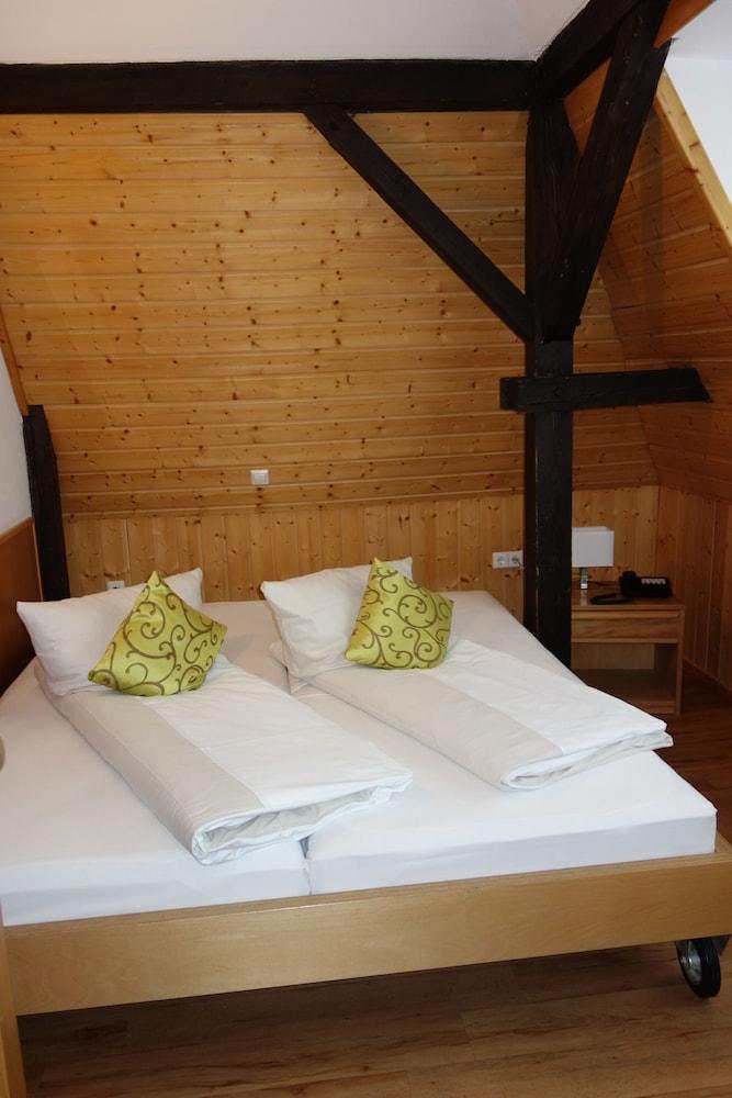 براوهاوس شيلرباند آند هوتل غرفة