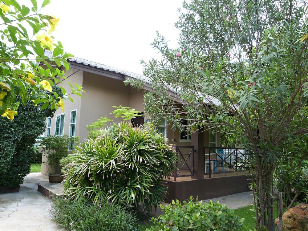 Bann Suan Rachawadee B&B Exterior