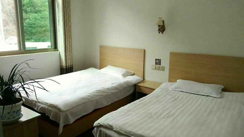Wuyuan Jiangling View Inn Room