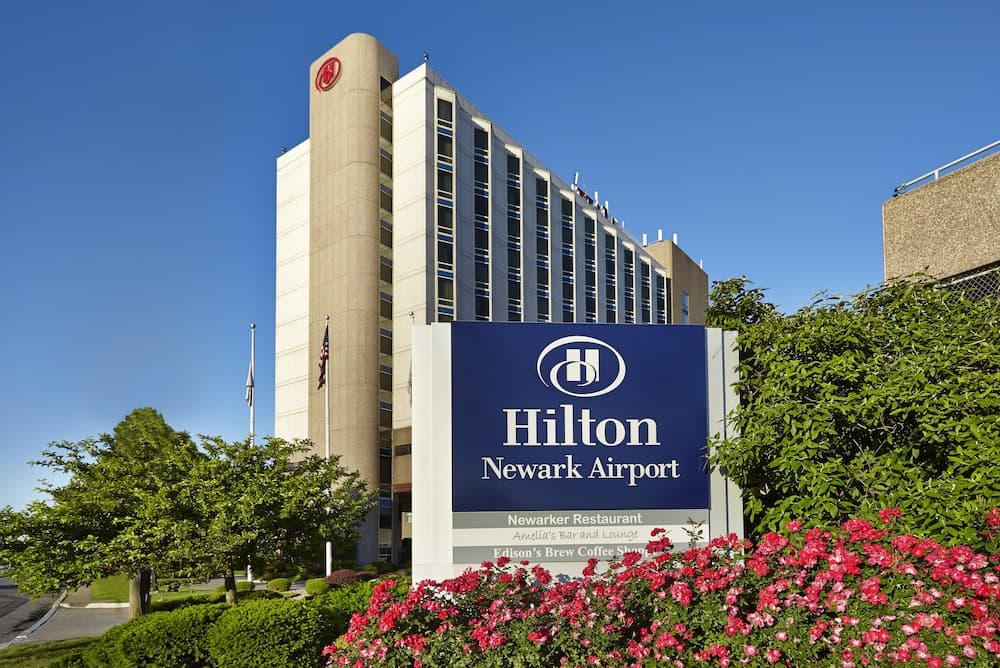 Hilton Newark Airport Exterior