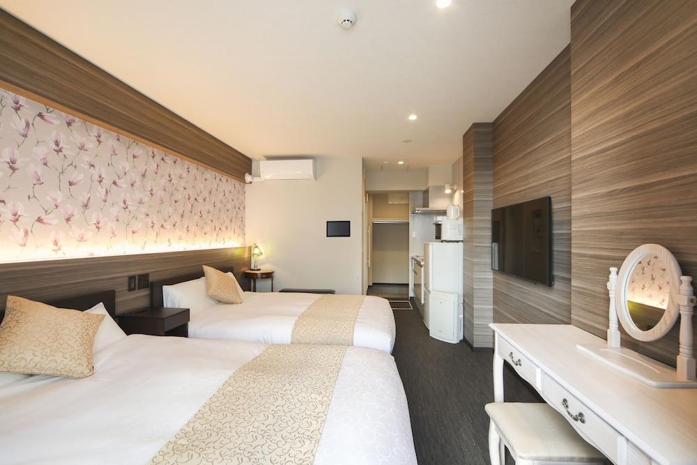 جراند بايز هاكاتا الصورة الأساسية