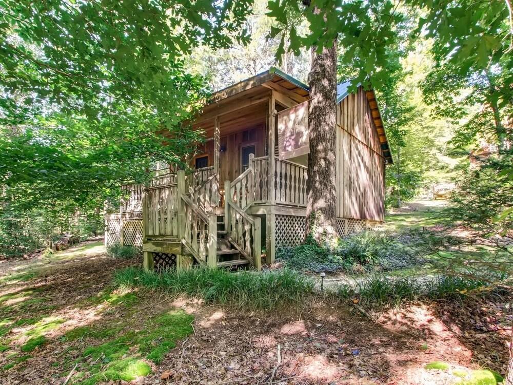 كابينة رودي مكونة من غرفة نوم واحدة من ريد أونينج