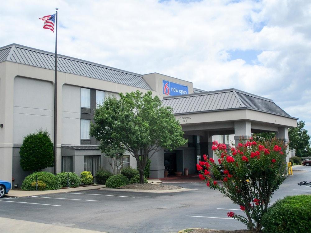 Motel 6 Conway, AR Exterior