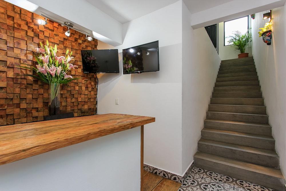 ستوديو 30 كوند هوتل باي نا هوتلز منطقة الاستقبال