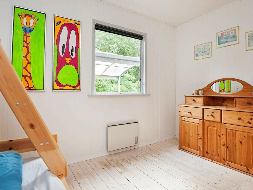 جورجاس هوليداي هوم إن سبوتروب ويذ روفد تيراس غرفة