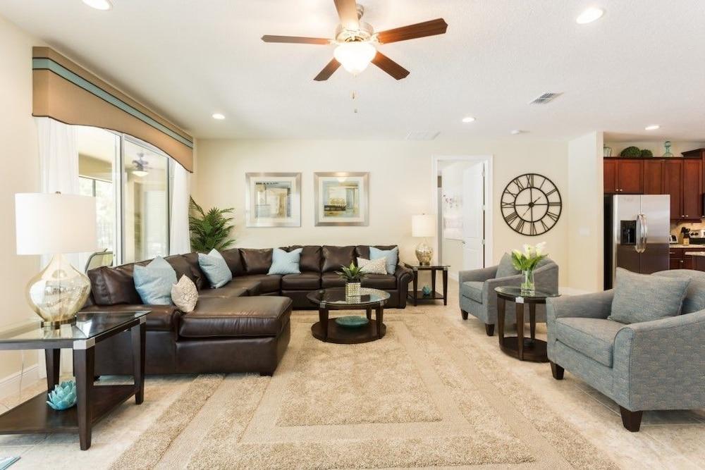 جاي إي 62429 - ريونيون ريزورت - 8 بد رومز 8 باث رومز فيلا الردهة