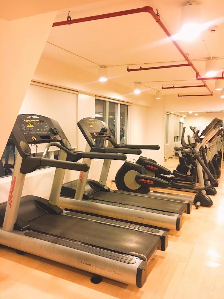 إيه مودرن آند لاكزوريوس ليفينج - للبالغين فقط صالة الألعاب الرياضية