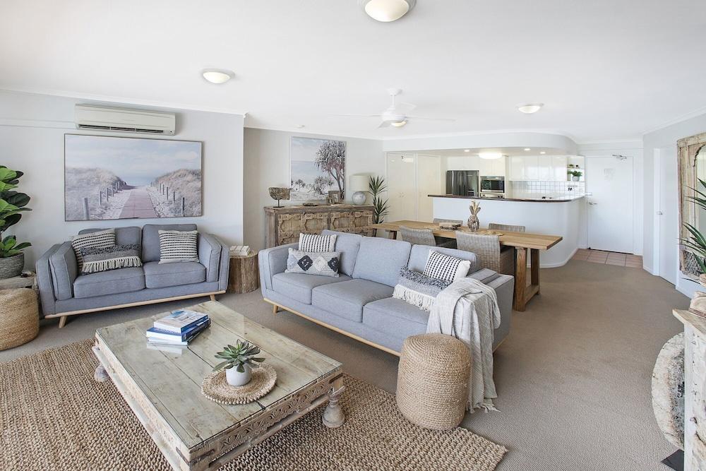 Cotton Tree Absolute Waterfront Living Area