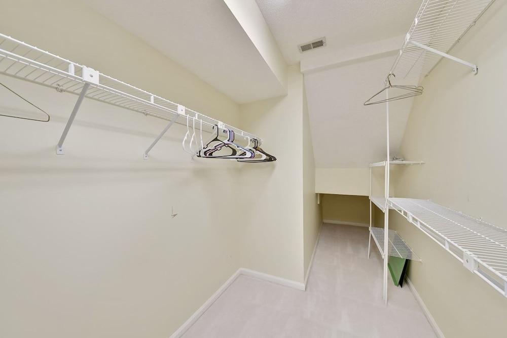 Gloucester 77 Room