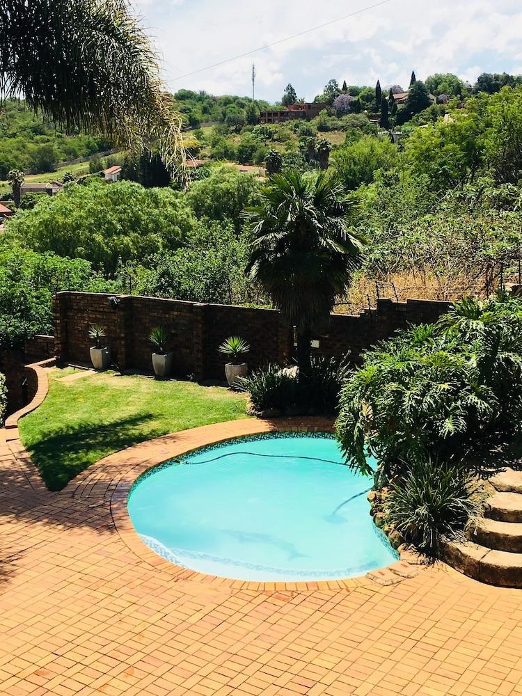 Map's View Guesthouse Exterior