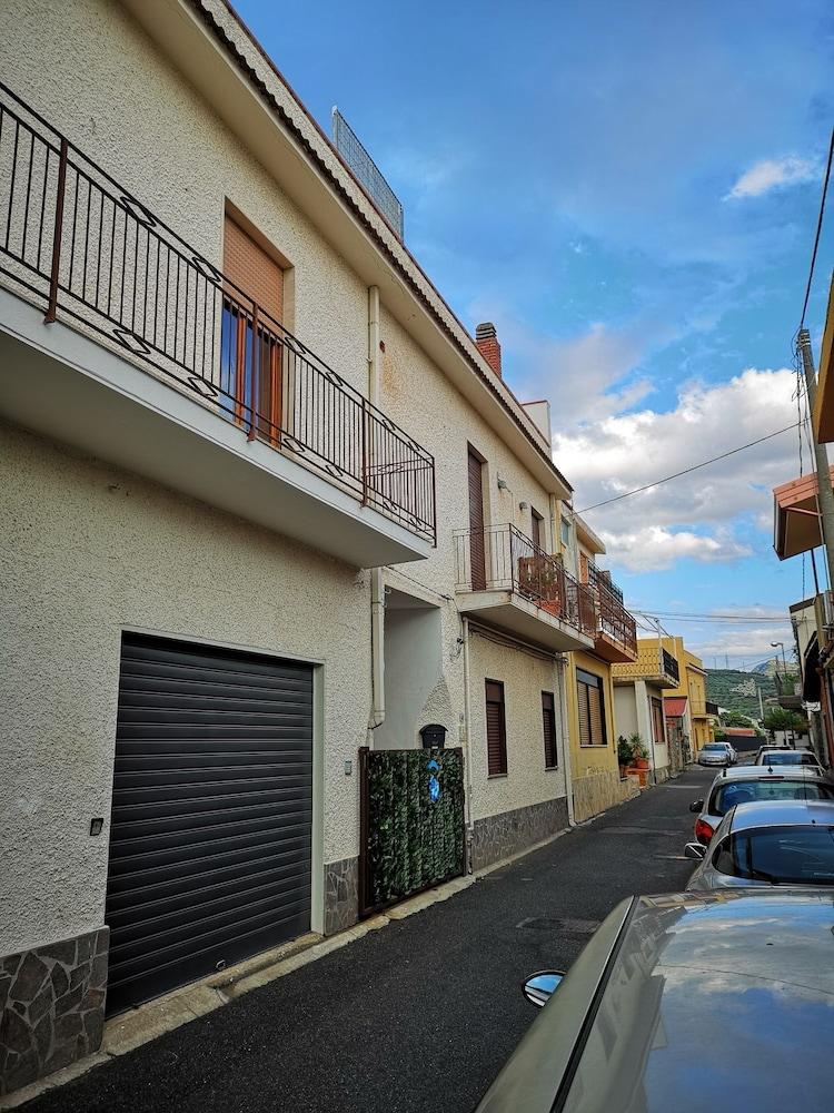 بد آند بريكفاست توناريلا بيتش المنطقة الخارجية