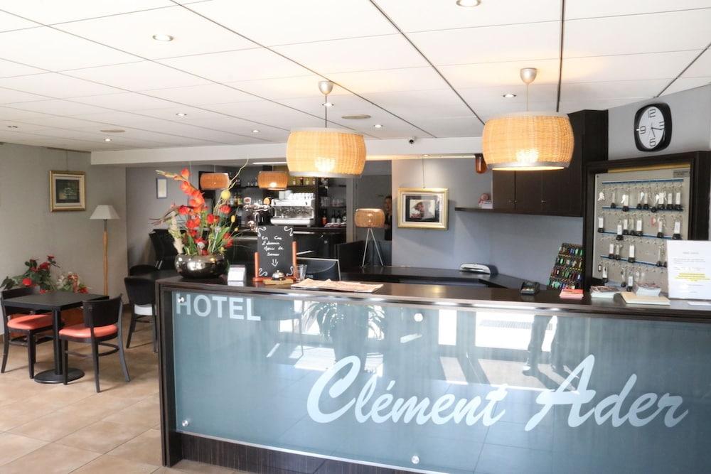 Hôtel Restaurant Clément Ader Reception