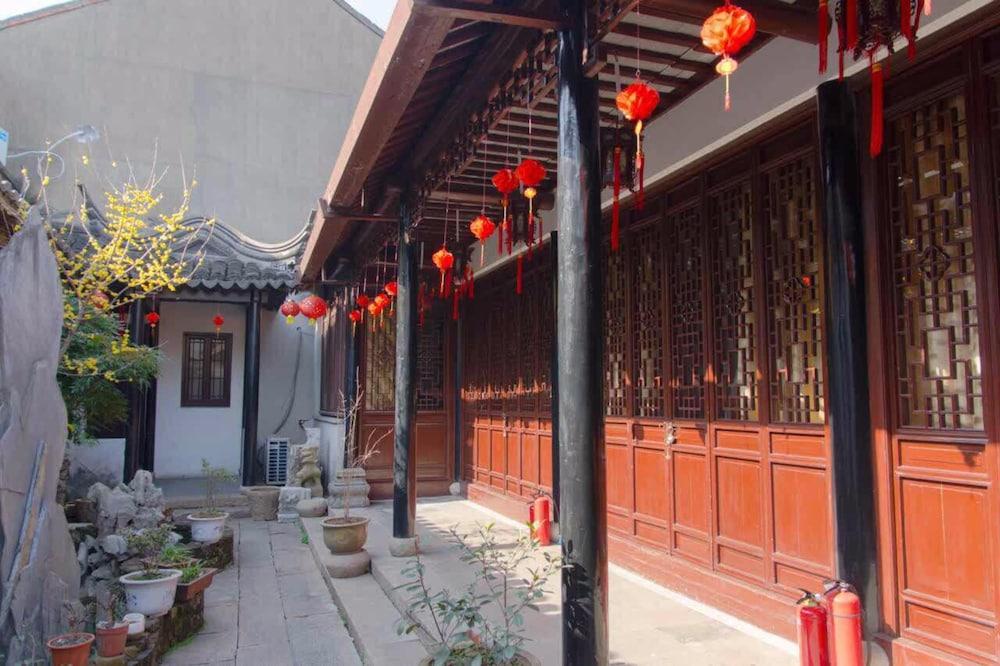 Tongli Three Bridge Villa