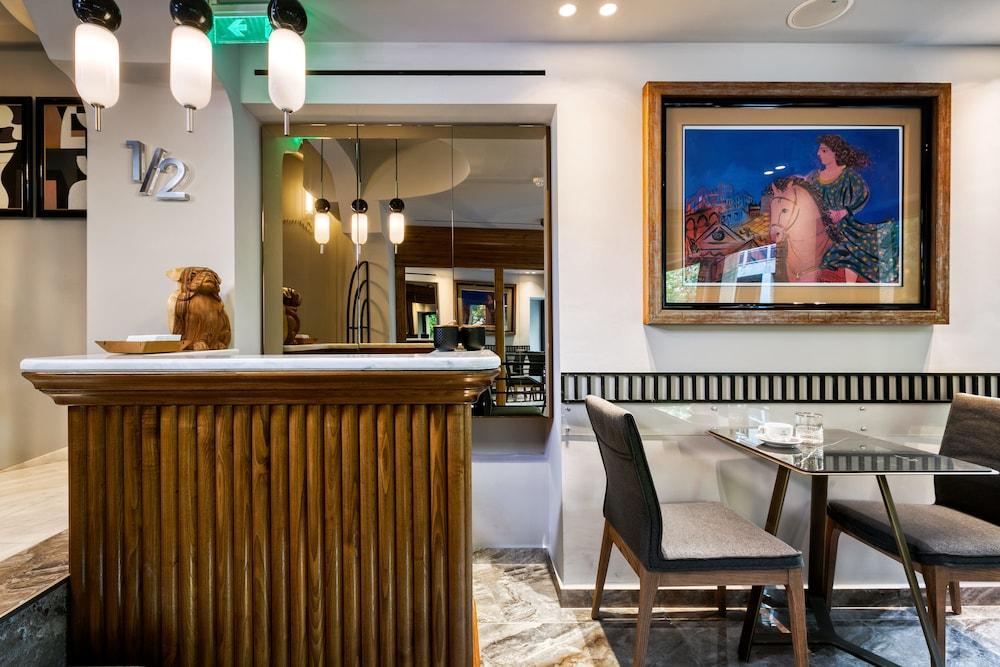 Athenian Foss Reception