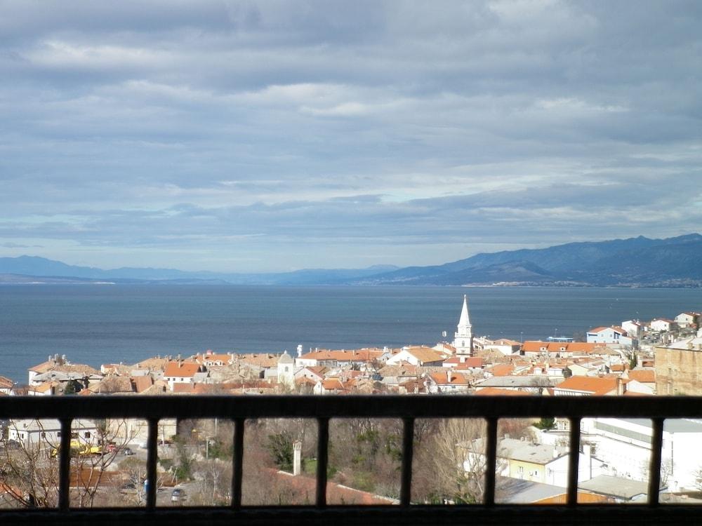 Apartments Prpic Senj