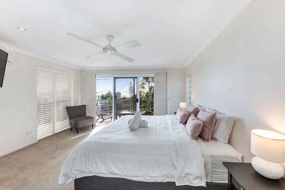 Panoramic and Ocean Views Room