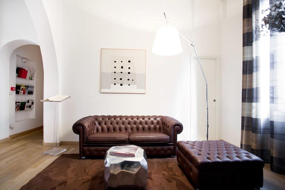 سويت 70 لاكشري بد آند بريكفاست الصورة الأساسية