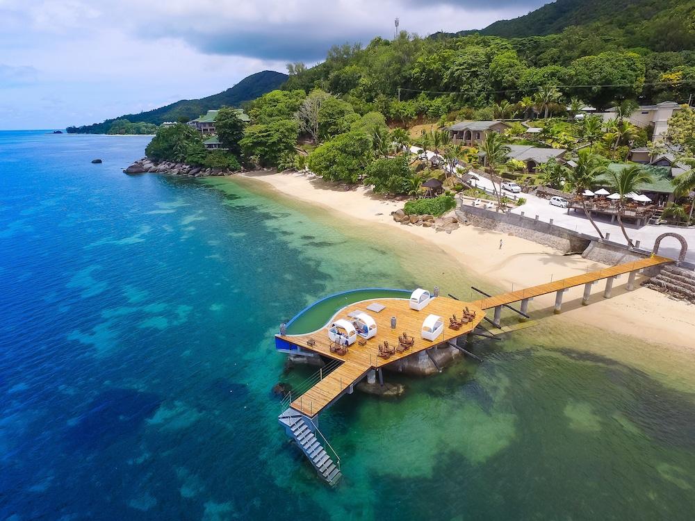 كوكو دي مير هوتل آند بلاك باروت سويتس منظر من الجو