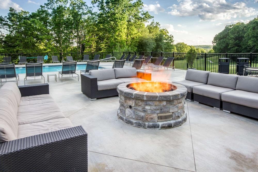 كارنيجي إن آند سبا، أسيند هوتل كوليكشن أخرى