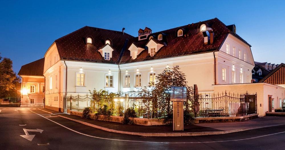 هوتل إم دي كامنيك