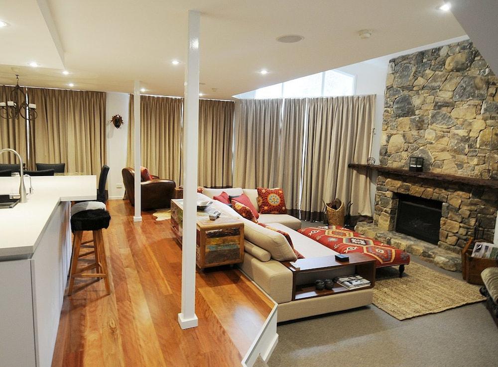Treehouse Living Area