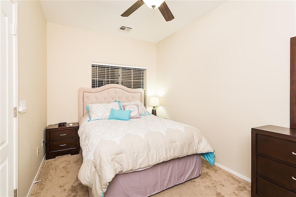 فالي أوف ذا صن 5 بد روم باي كاساجو غرفة