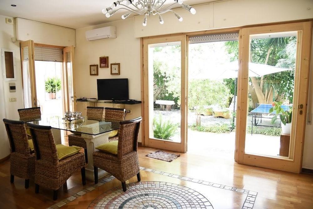 بد آند بريكفاست أل فيكيو غيليتشيني الصورة الأساسية