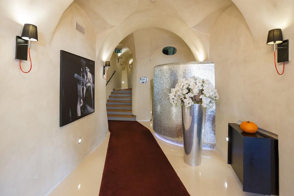 Aplaus Interior